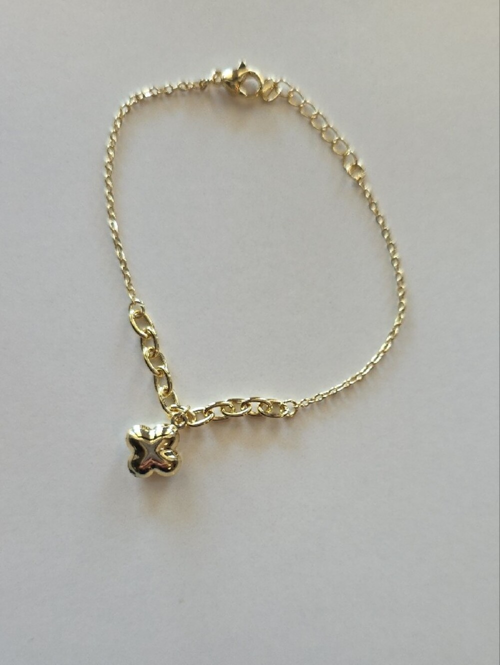 Gold Clover Pendant Chain Bracelet